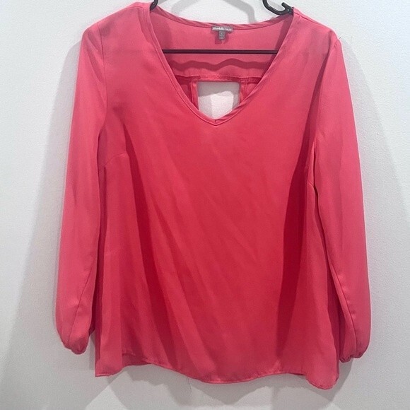 Coral color cutout back chiffon blouse size large - Picture 2 of 3